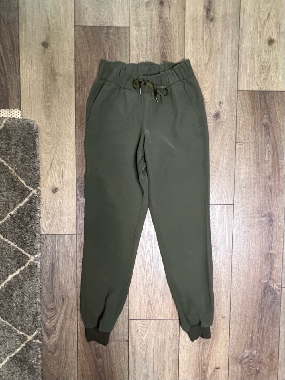 lululemon athletica Olive Green Women's Jogger Sweatpants
